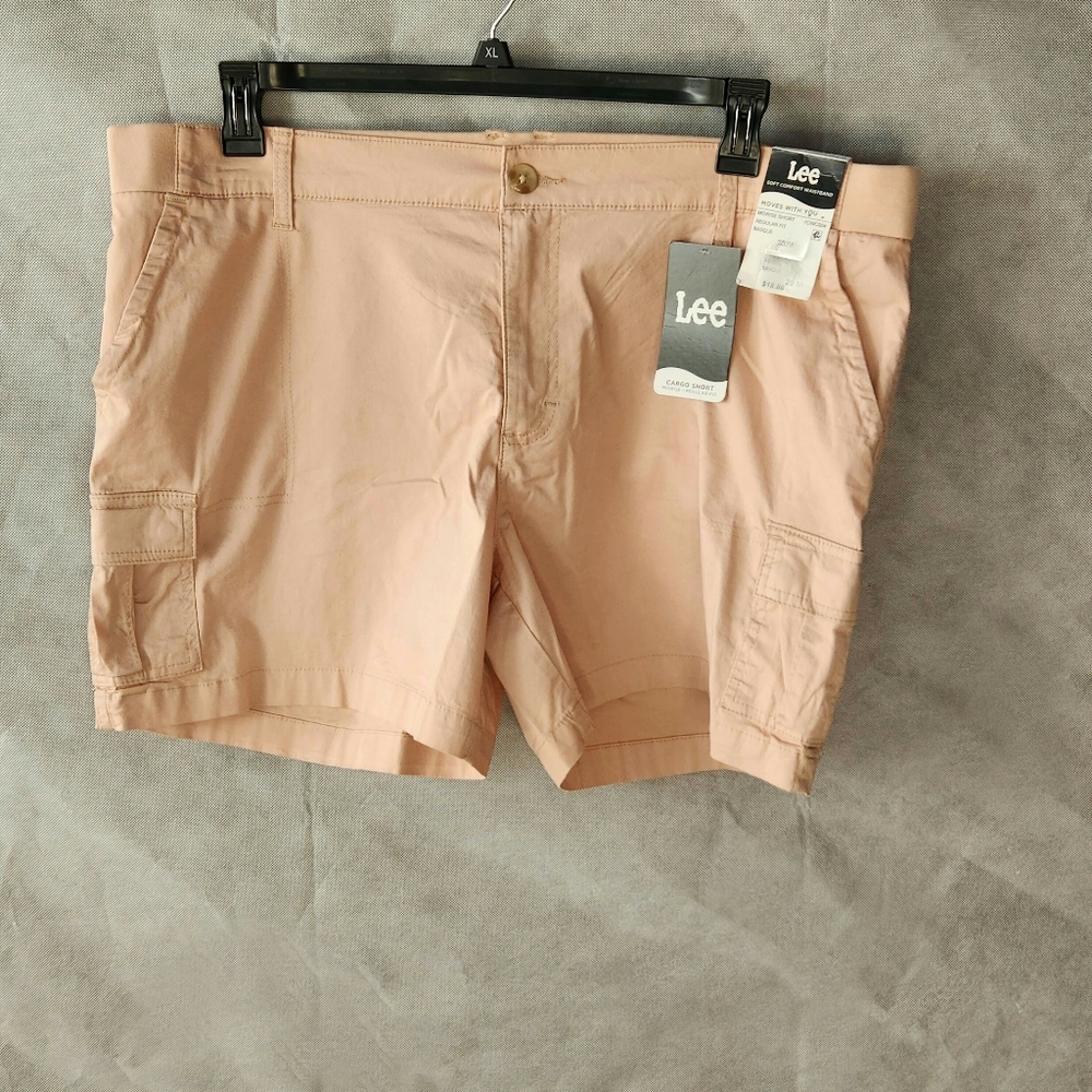 Lee Women's Cargo Soft Comfort Waistband Shorts Mid-rise And Regular Fit